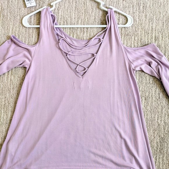 Hollister Cold Shoulder Top - size M - Picture 2 of 4